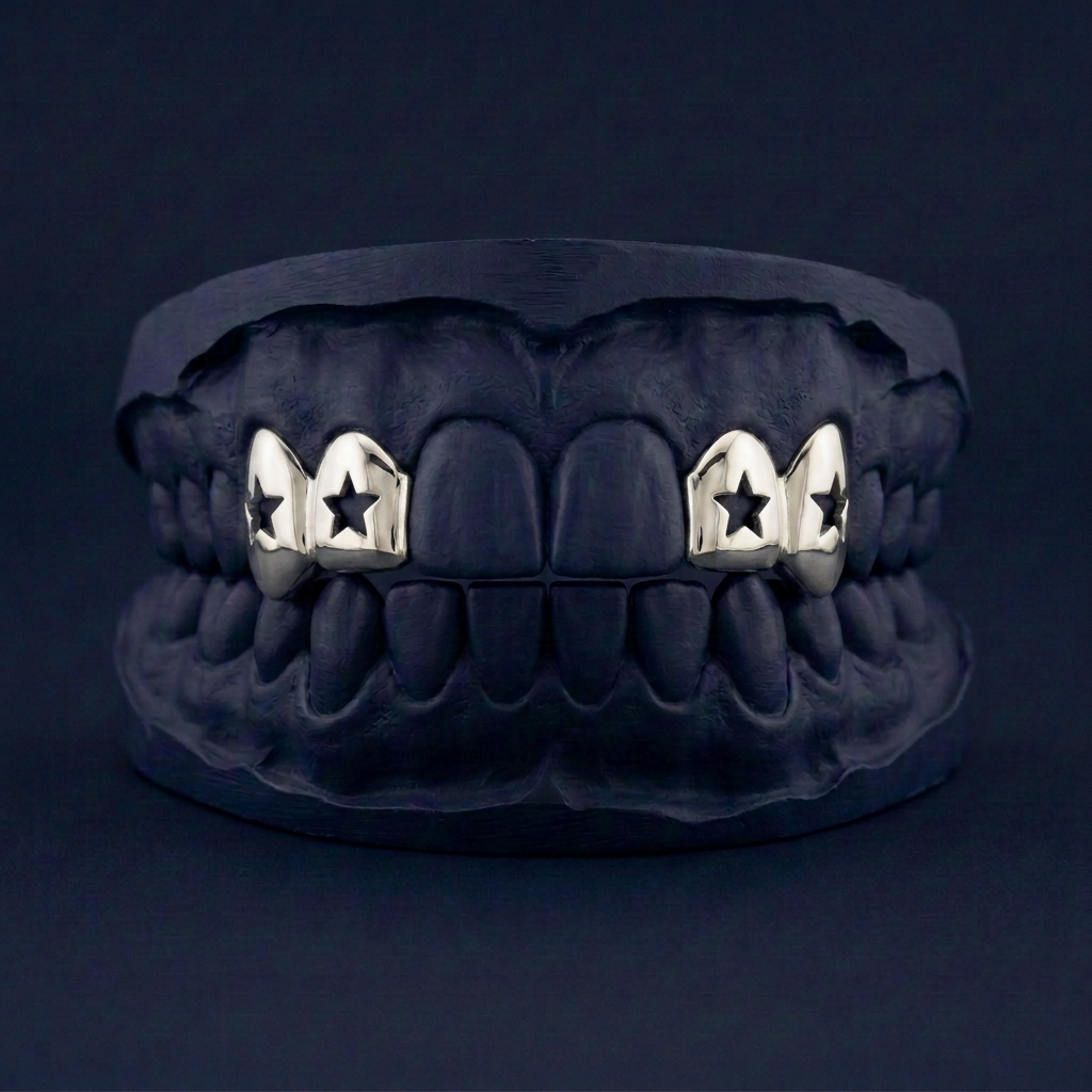 Silver Four Teeth Star Cut Out