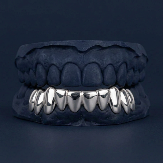 Silver Eight Tooth Solid Bottom