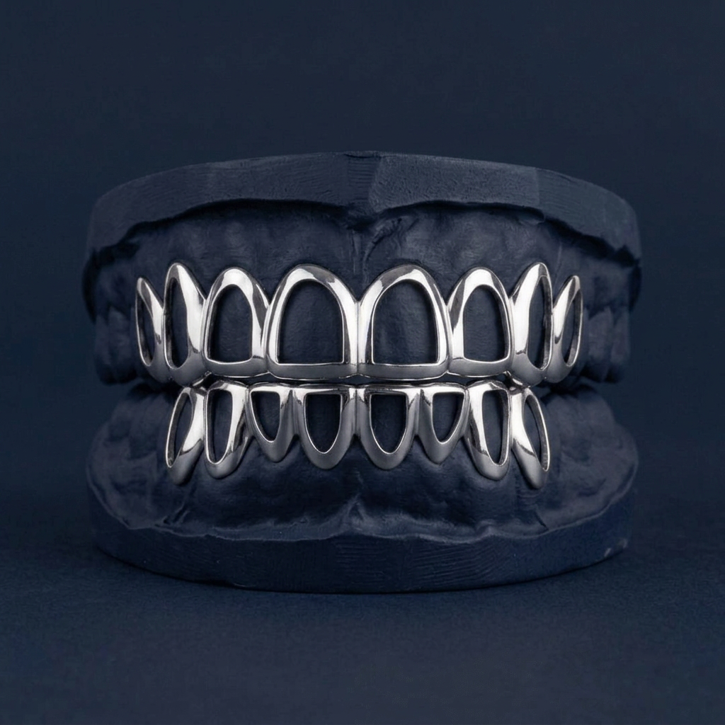Silver Sixteen Tooth Open Face